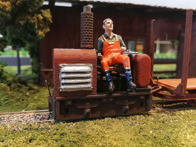 1:32 Anlage mit Feldbahn