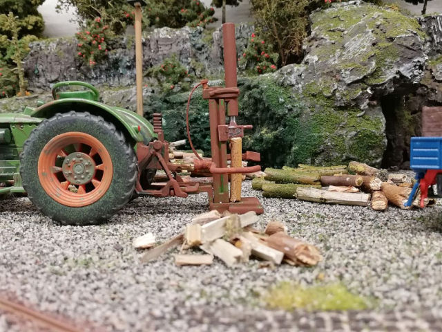 1:32 Anlage mit Feldbahn