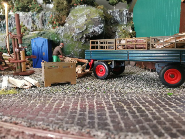 1:32 Anlage mit Feldbahn