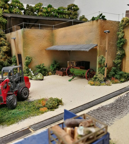 1:32 Anlage mit Feldbahn