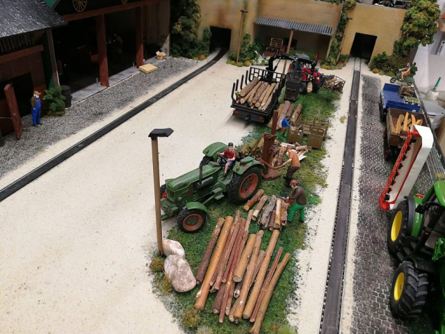 1:32 Anlage mit Feldbahn