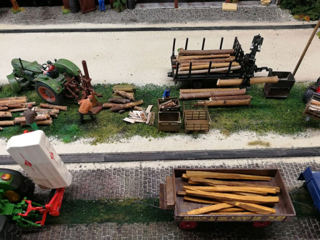 1:32 Anlage mit Feldbahn